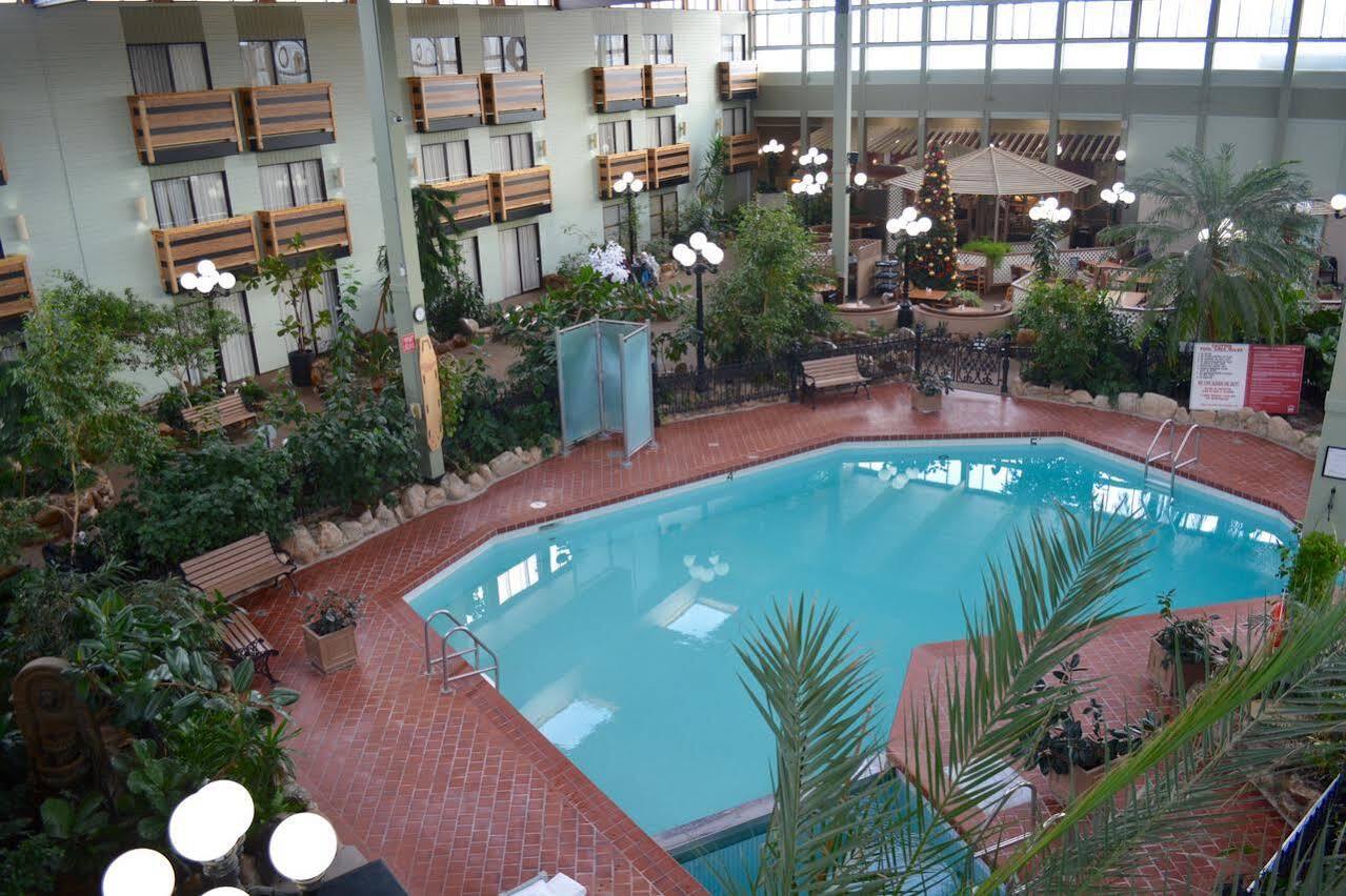 Baymont By Wyndham Red Deer Hotel Buitenkant foto